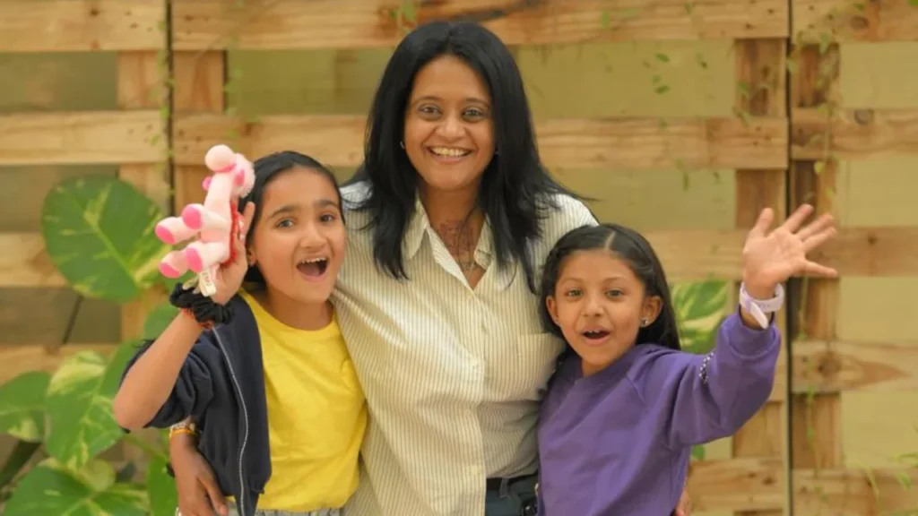 RasEsha Rabari teaching emotional education to children through Inner Literacy Education in Ahmedabad.